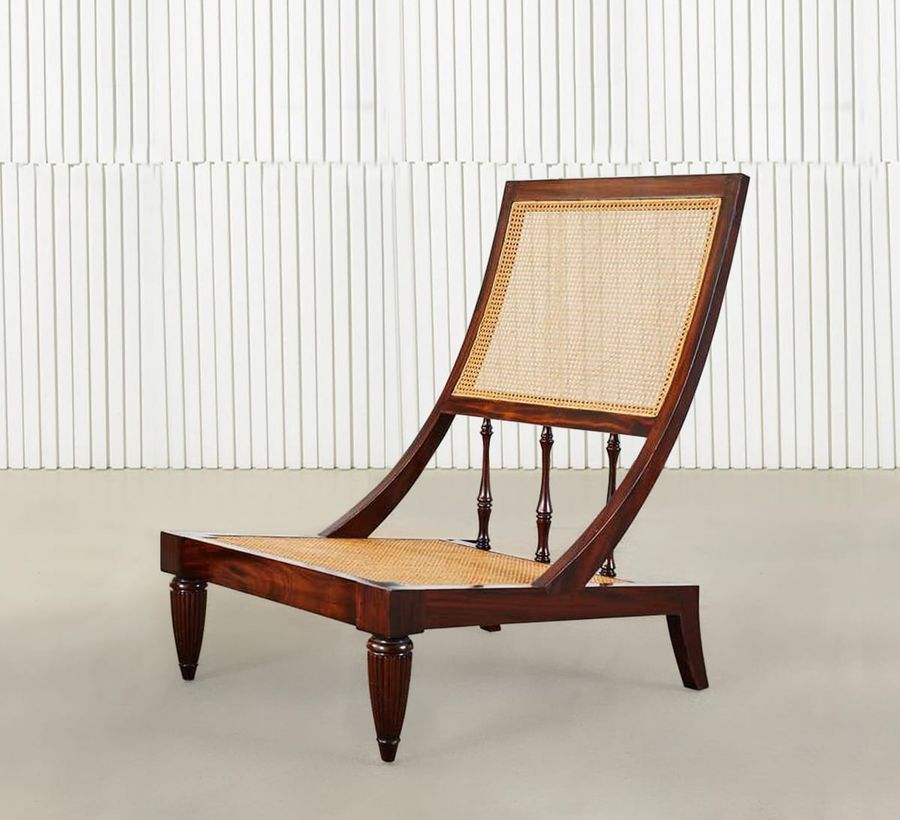 Colonial lazy chair classic mahogany finishing